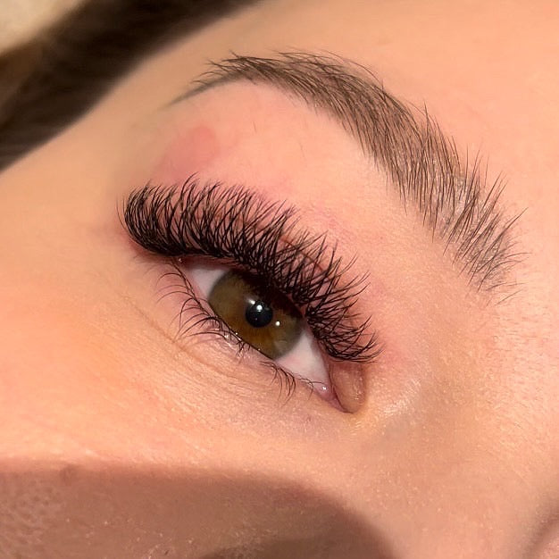 W 3D Eyelash Extensions